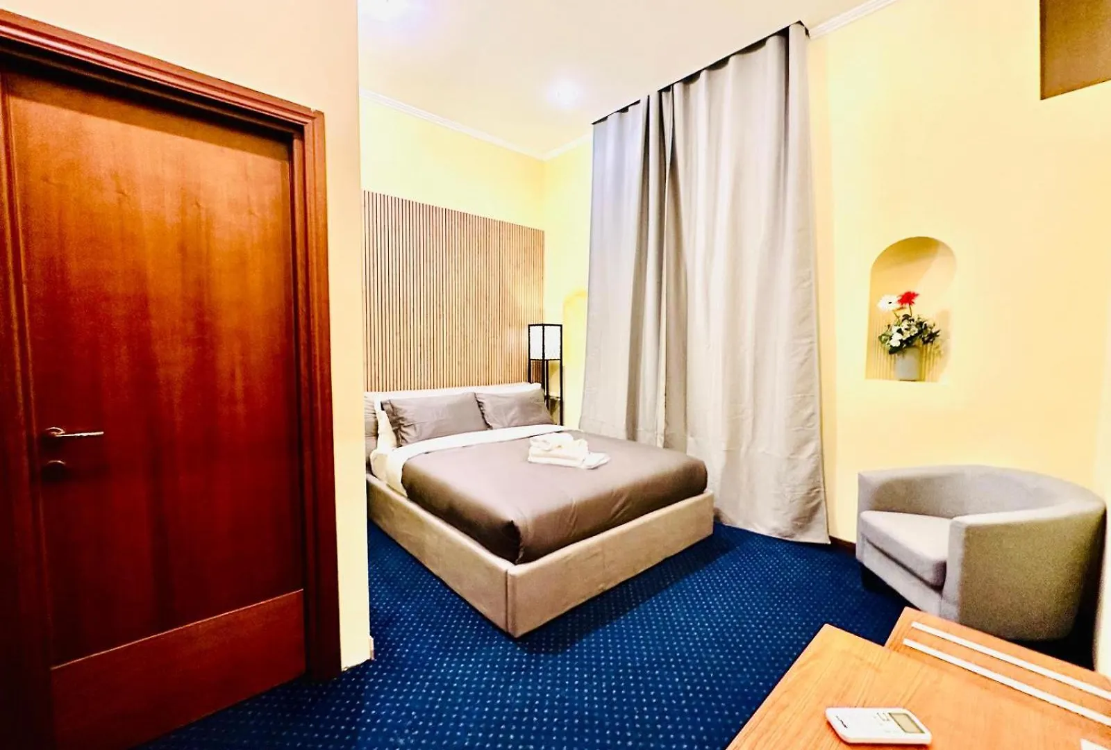 Hotel Rome Place 2*,