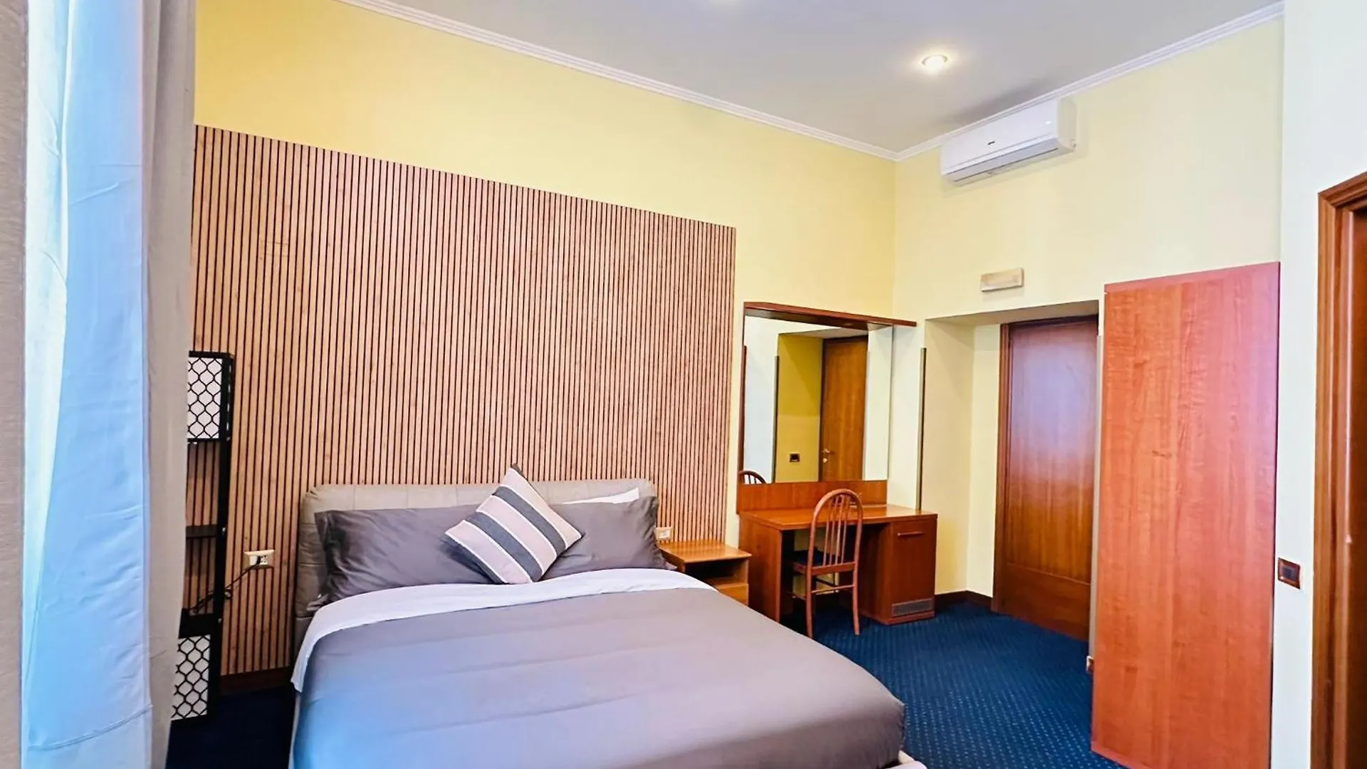 Hotel Rome Place