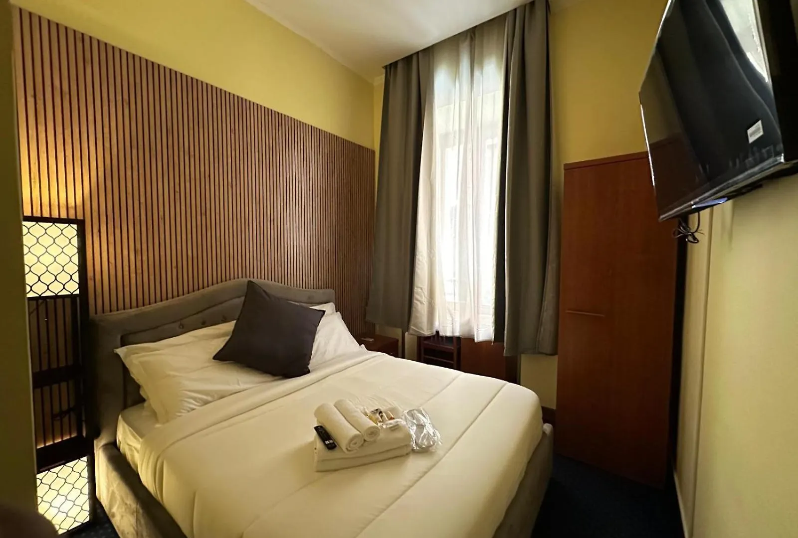 Hotel Rome Place 2*,  Италия
