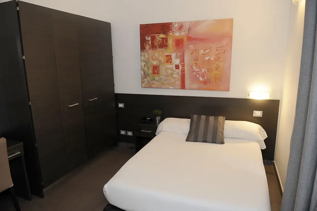 **  Hotel Rome Place Италия